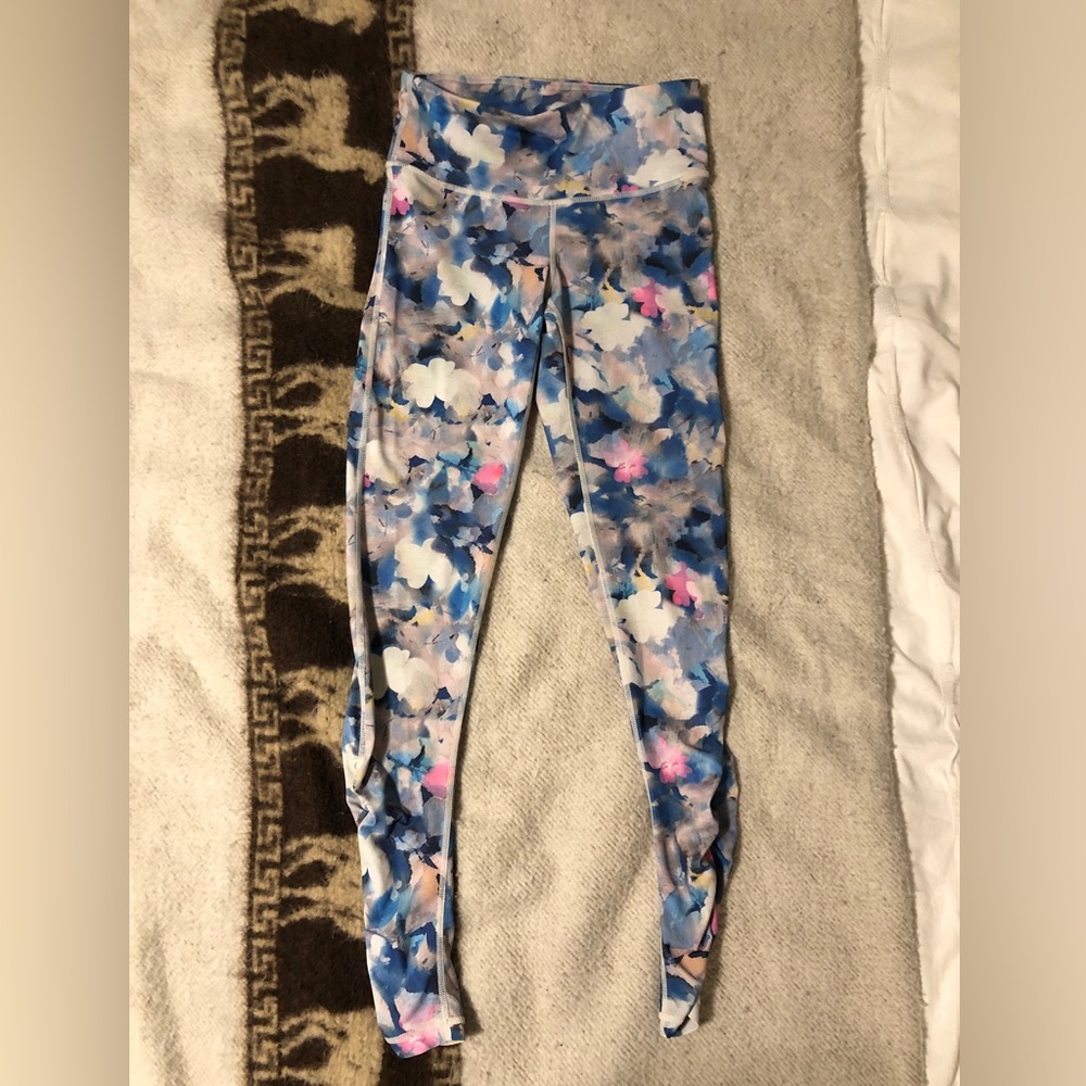 Mono B Leggings size small